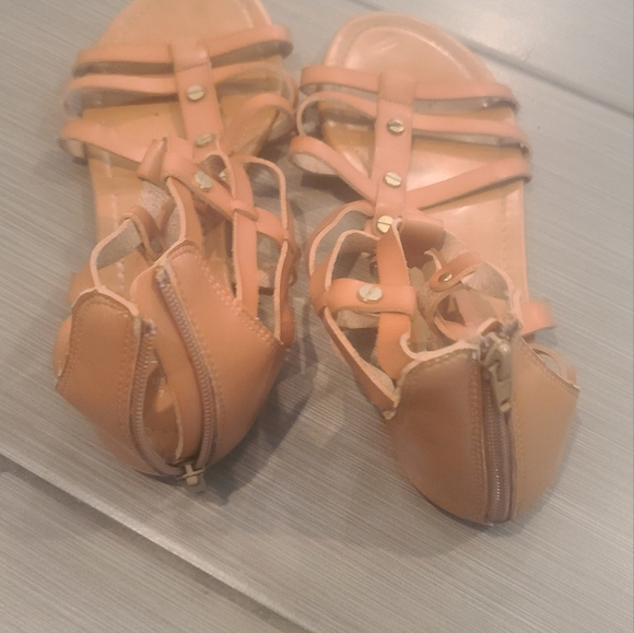 Sandals - Picture 4 of 4